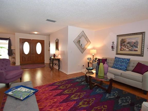 3rd image of 2649 Clubhouse Dr S