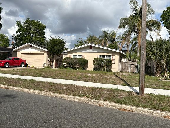 2nd image of 2707 Grassmere Ln