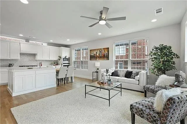 1900 Caddo St #4 — Photo 12