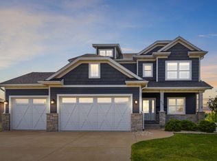620 Saint Andrews Cir, Eldridge, IA 52748