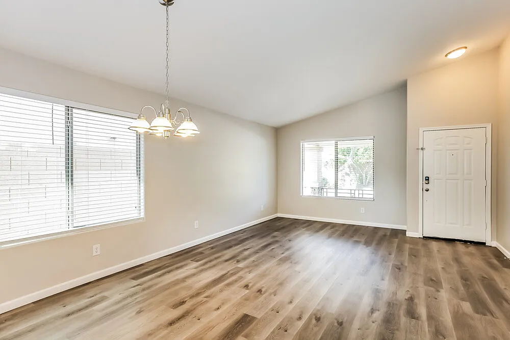 3 bed, 2.0 bath, 1782 sqft, $2,570 — Photo 4