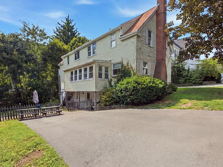81 Huntington Rd #1 — Photo 19