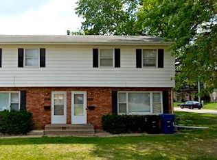 406 30th Ave, Moline, IL 61265