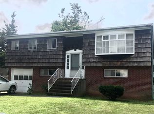 1348 N Monroe Ave, West Islip, NY 11795