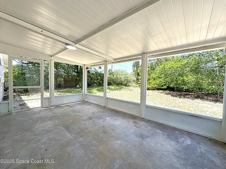 4440 Stuart Ave — Photo 16