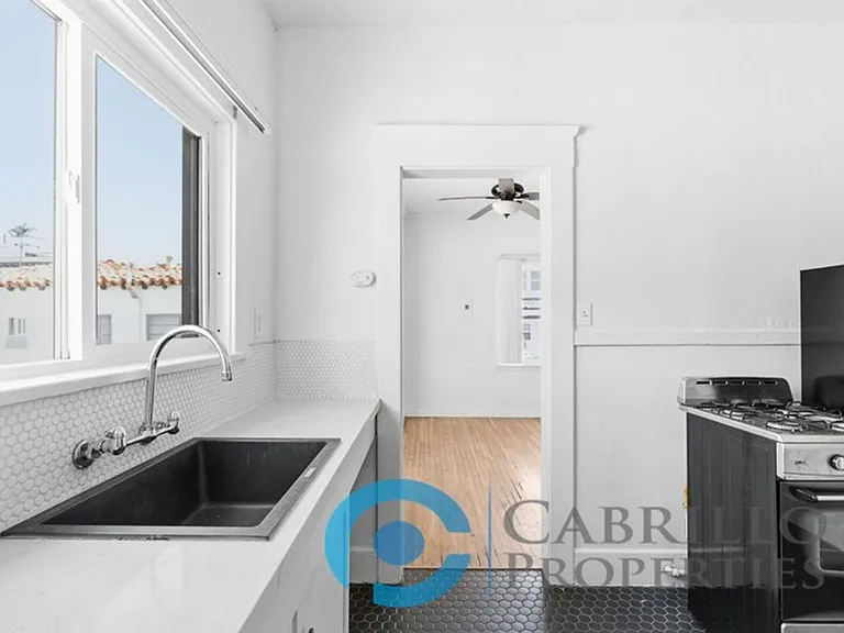 Casa Blanca Apartments — Photo 40