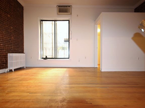 2nd image of 173 W 85th St APT 10