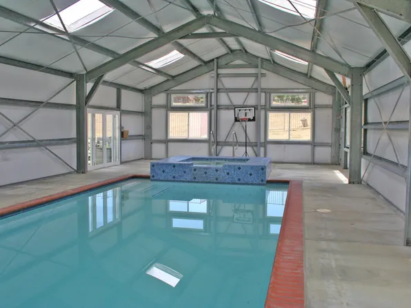 9242 Leona Ave, Leona Valley, CA 93551
