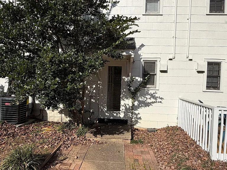 1076 Nichols Dr — Photo 16