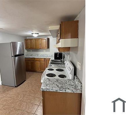 3rd image of 122 Marianna St #1