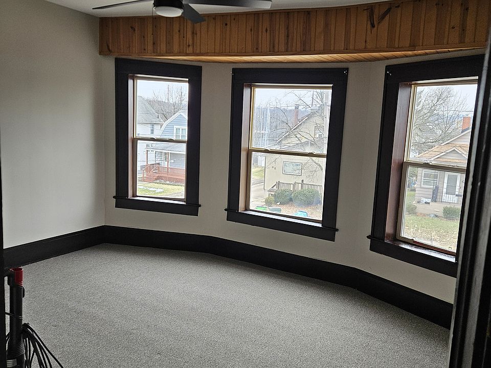 1st image of 103 Oakwood St APT 3