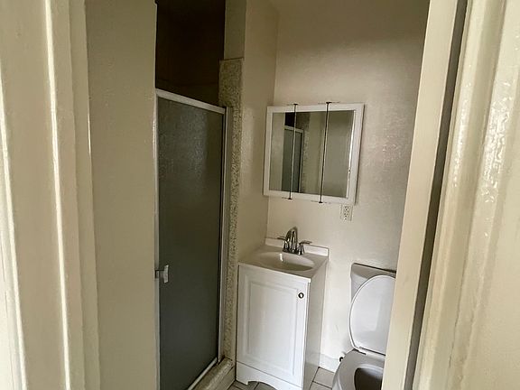 2nd image of 5105 Woodman Ave #9