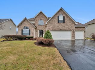 418 Hackney Ln, Oswego, IL 60543
