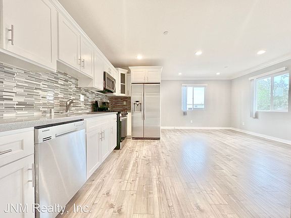2nd image of 4461 Rosewood Ave
