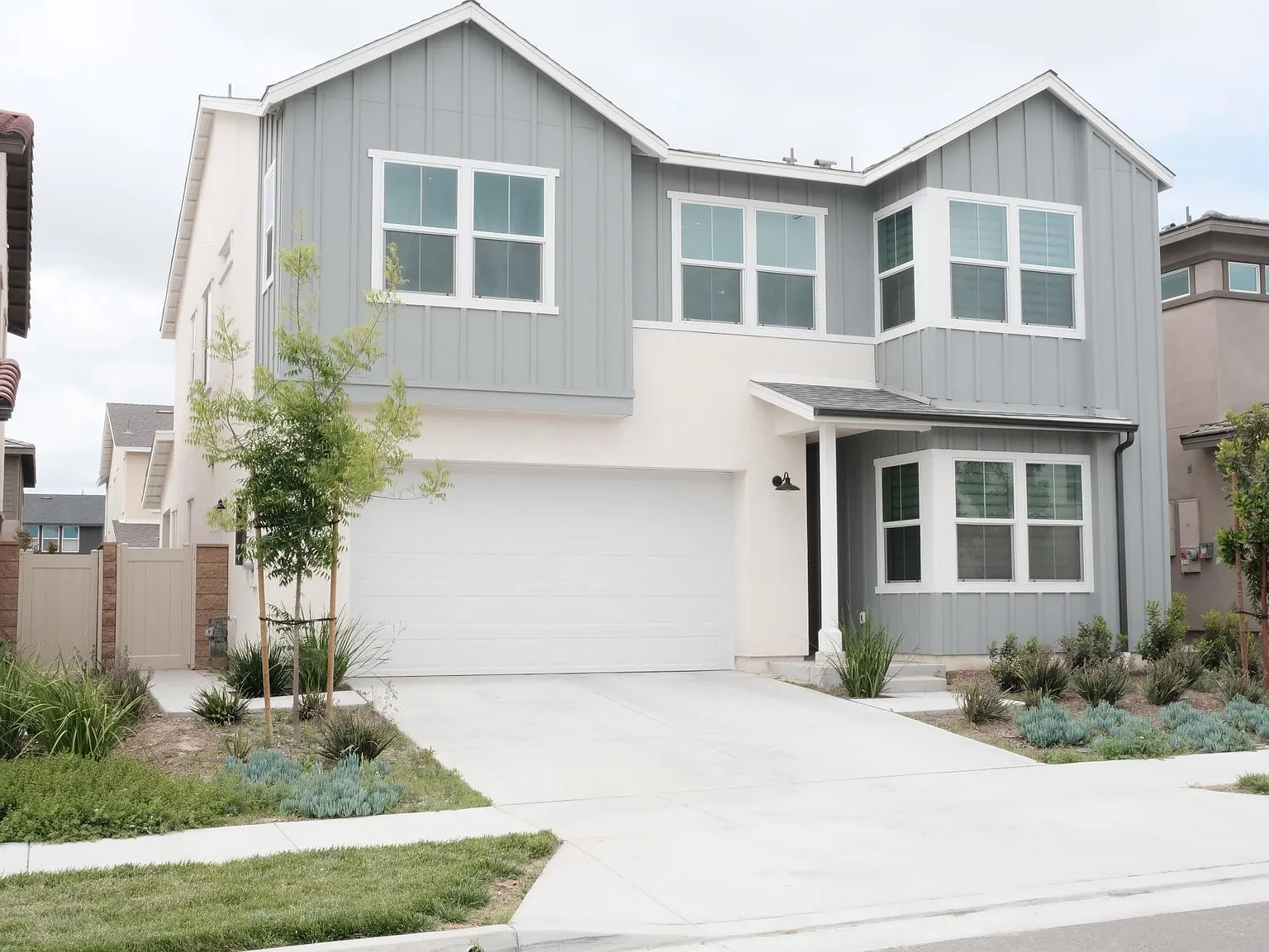 5 bed, 2674 sqft, $4,390 — Photo 1
