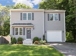 84 Abbott Ave, Warwick, RI 02886