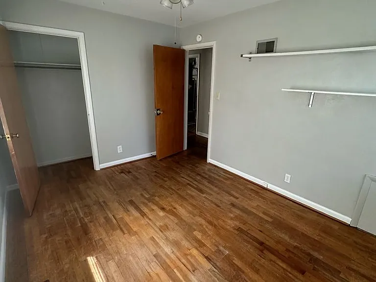 1413 N Woodridge Ave — Photo 6