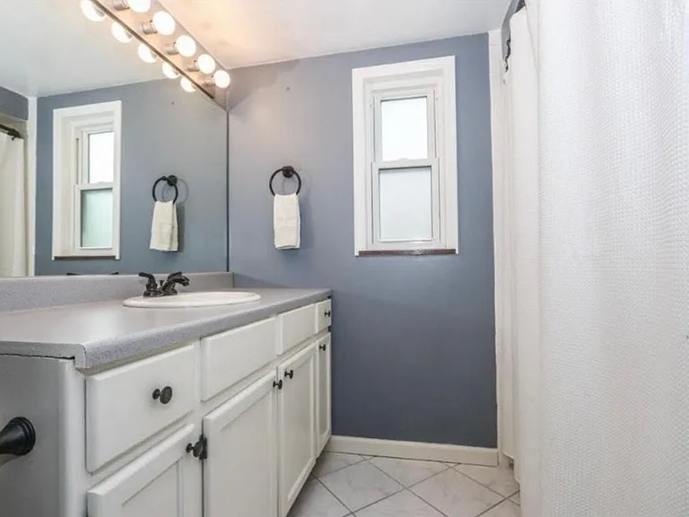 3868 Belmont St — Photo 10