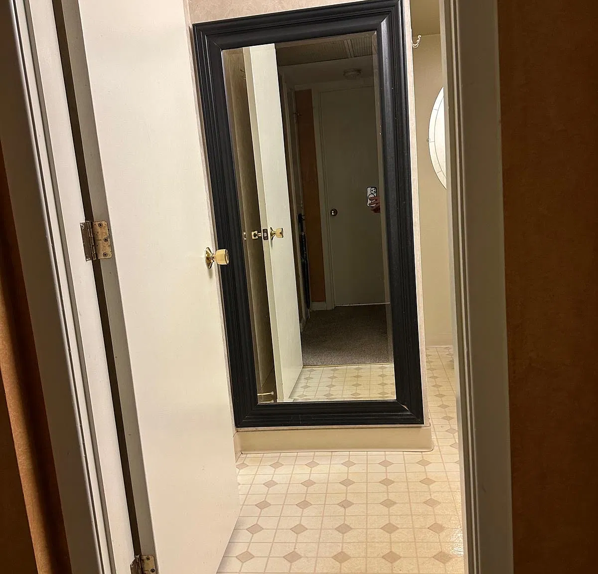 2 bed, 670 sqft, $1,800 — Photo 2