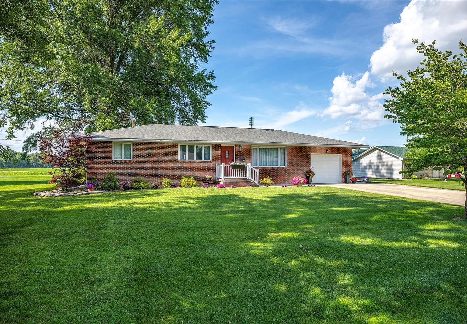 105 W 7 N, Mount Olive, IL 62069 Zillow