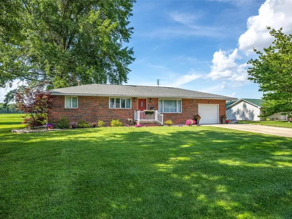 105 W 7 N, Mount Olive, IL 62069