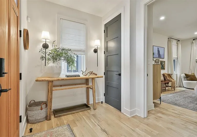130 Arcadia Ave — Photo 4