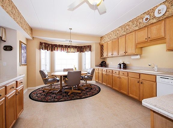 4th image of 11901 Windemere Ct APT 202