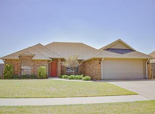 2208 Ez Go Dr, Weatherford, OK 73096