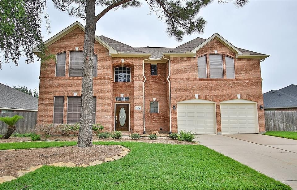 Welcome home to this stately home in the community of Copper Lakes in Northwest Houston. Students here attend excellent Cypress Fairbanks schools!