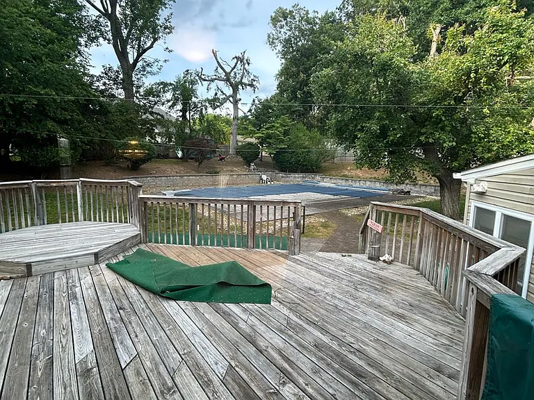 8 Julie Dr — Photo 25