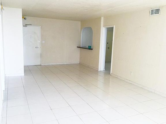 2nd image of 5151 Collins Ave APT 625
