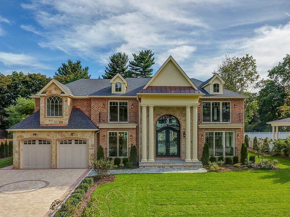 1st image of 46 Clover Ln