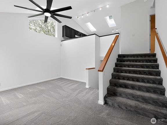 4th image of 2636 NE Coventry Place