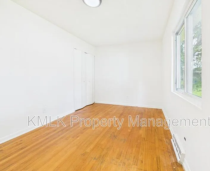 1624 Merrill Ave — Photo 16