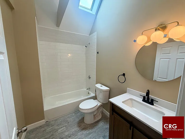 430 Meridian St #2 — Photo 10