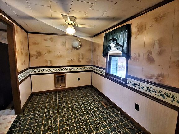 5th image of 142 Sherwood Point Ln