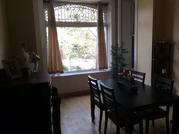 3rd image of 1539 N Wells St #1F