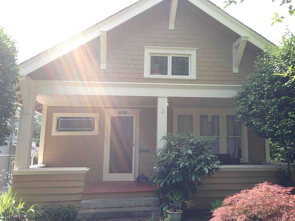 1st image of 2817 NE 54th St