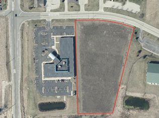 73 E Morrissey Dr, Elkhorn, WI 53121