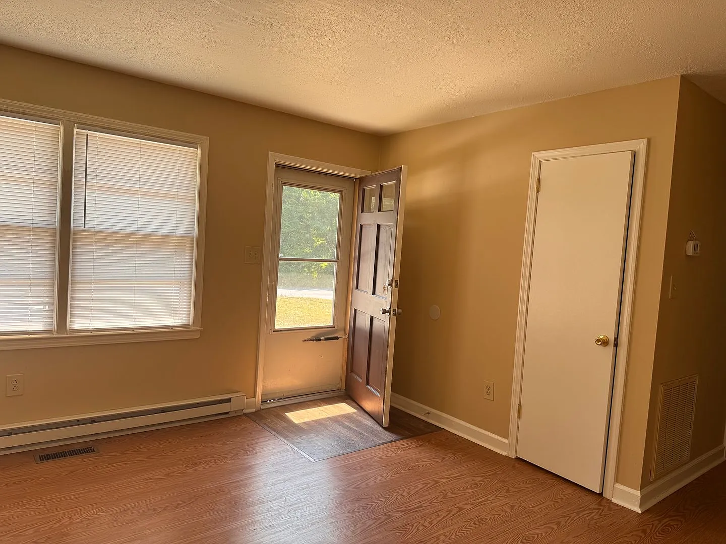 3 Bed, 1 Bath Brick Home In High Point Available Now! — Photo 3