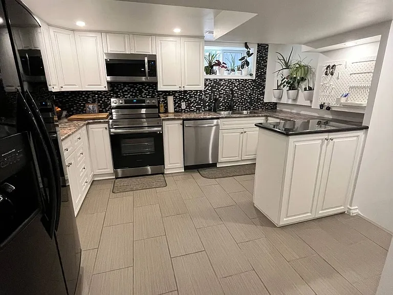 59 Falkirk Dr #BASEMENT — Photo 4