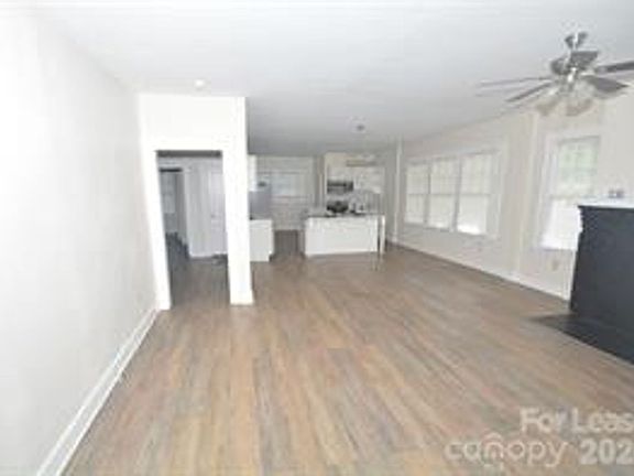 4th image of 4101 Gossett Ave