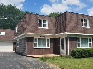2605 Flicker Ln, Rolling Meadows, IL 60008
