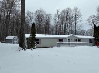 930 Woodridge Trl, Petoskey, MI 49770