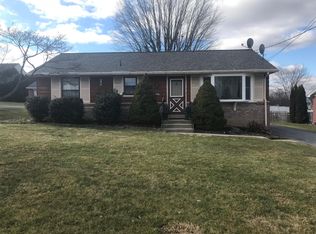 400 Lampeter Rd, Lancaster, PA 17602
