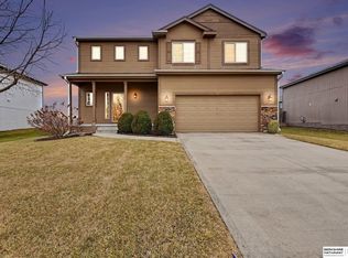 8702 S 68th St, Papillion, NE 68133