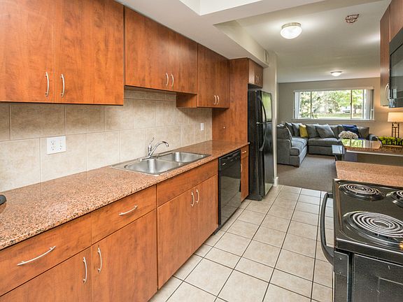 4th image of 828 Greene St APT 301
