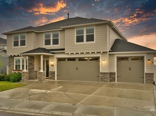 10449 W Thimbleberry Dr, Star, ID 83669