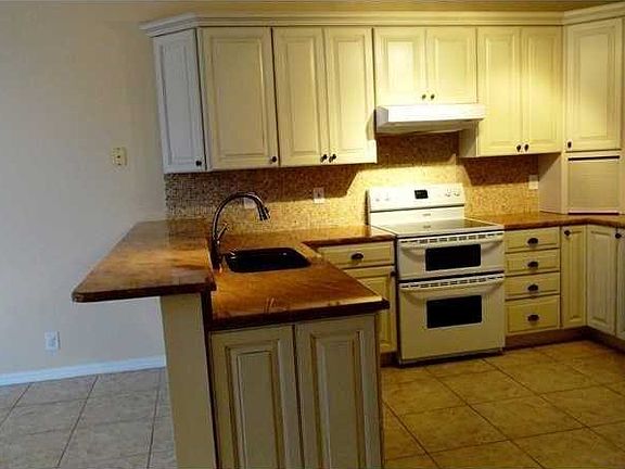5th image of 347 NW 45th Ave
