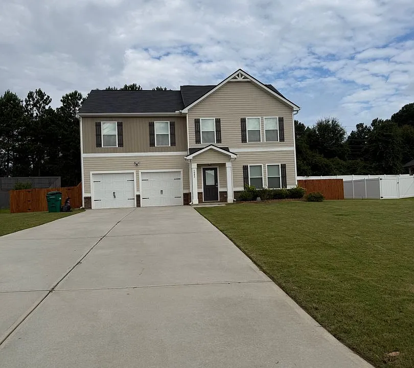 1002 Clydes Way